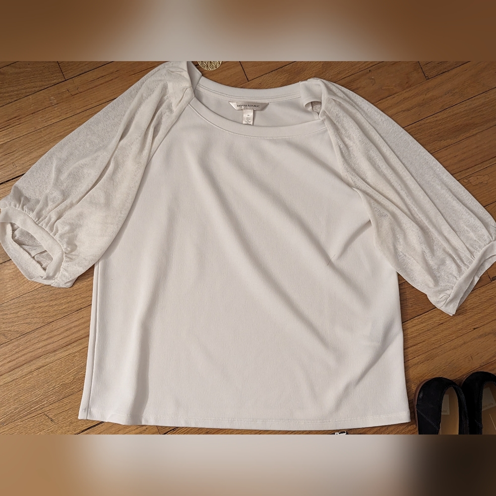 Banana Republic Women's balloon sleeve top